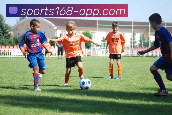 菲利克斯冲突遭直红处罚纳瓦夫最后时刻犯规也被罚下